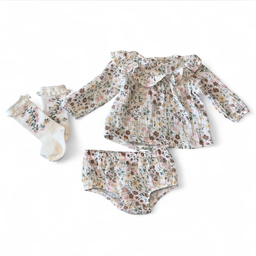 Chick Pea Floral Diaper Cover Set - Cream and Pink size 0-3 months, 100%cotton
